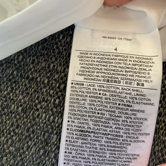 White Sleeveless Textured Dress - Picture 3 of 4